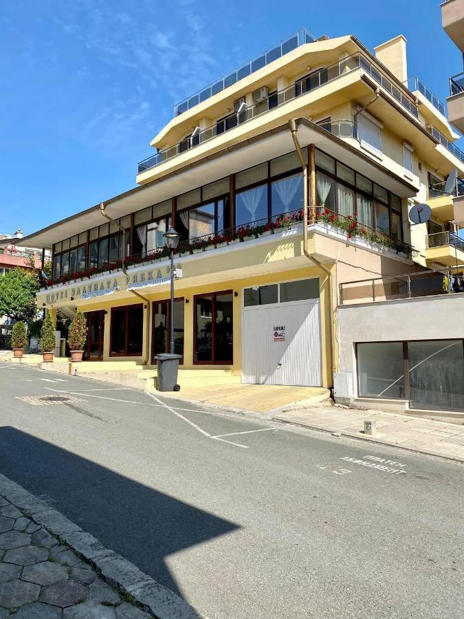Family Hotel The Golden Fish Sozopol Buitenkant foto