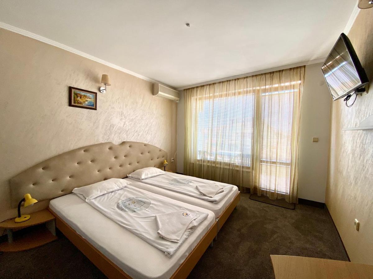 Family Hotel The Golden Fish Sozopol Buitenkant foto