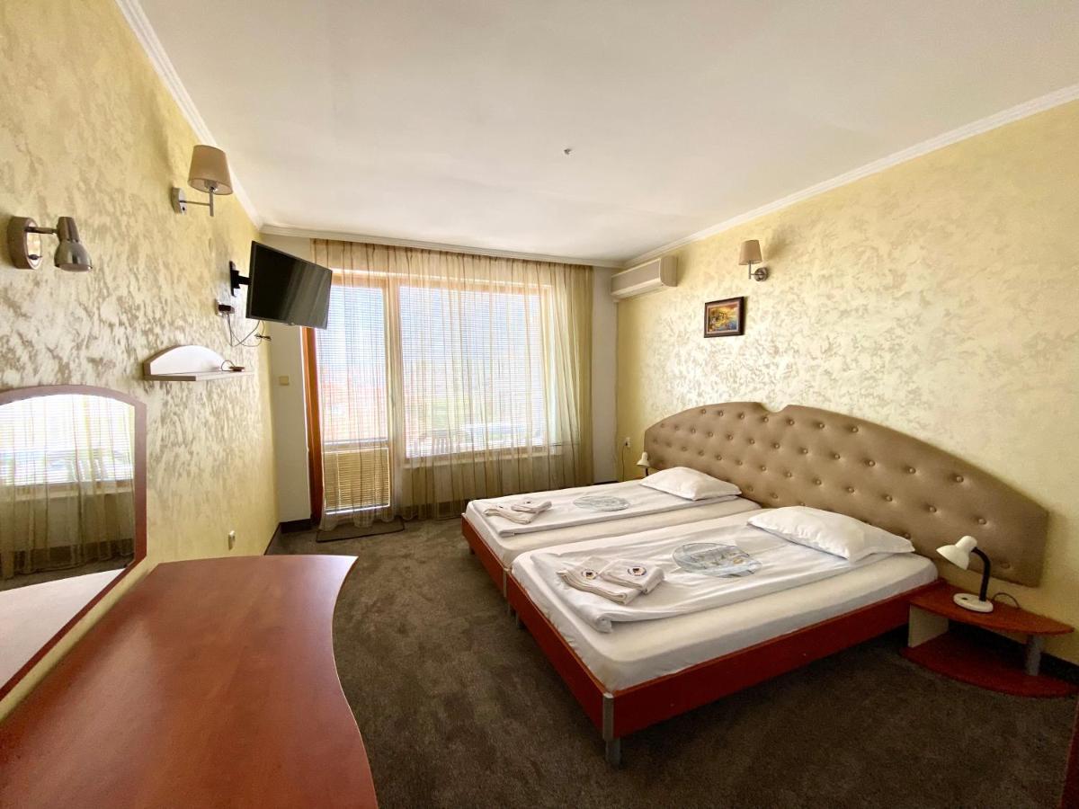Family Hotel The Golden Fish Sozopol Buitenkant foto