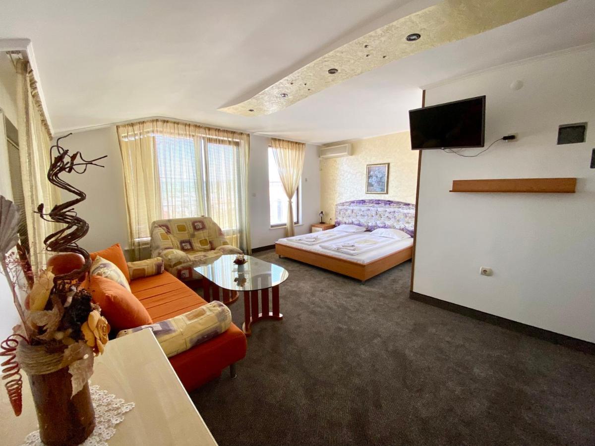 Family Hotel The Golden Fish Sozopol Buitenkant foto