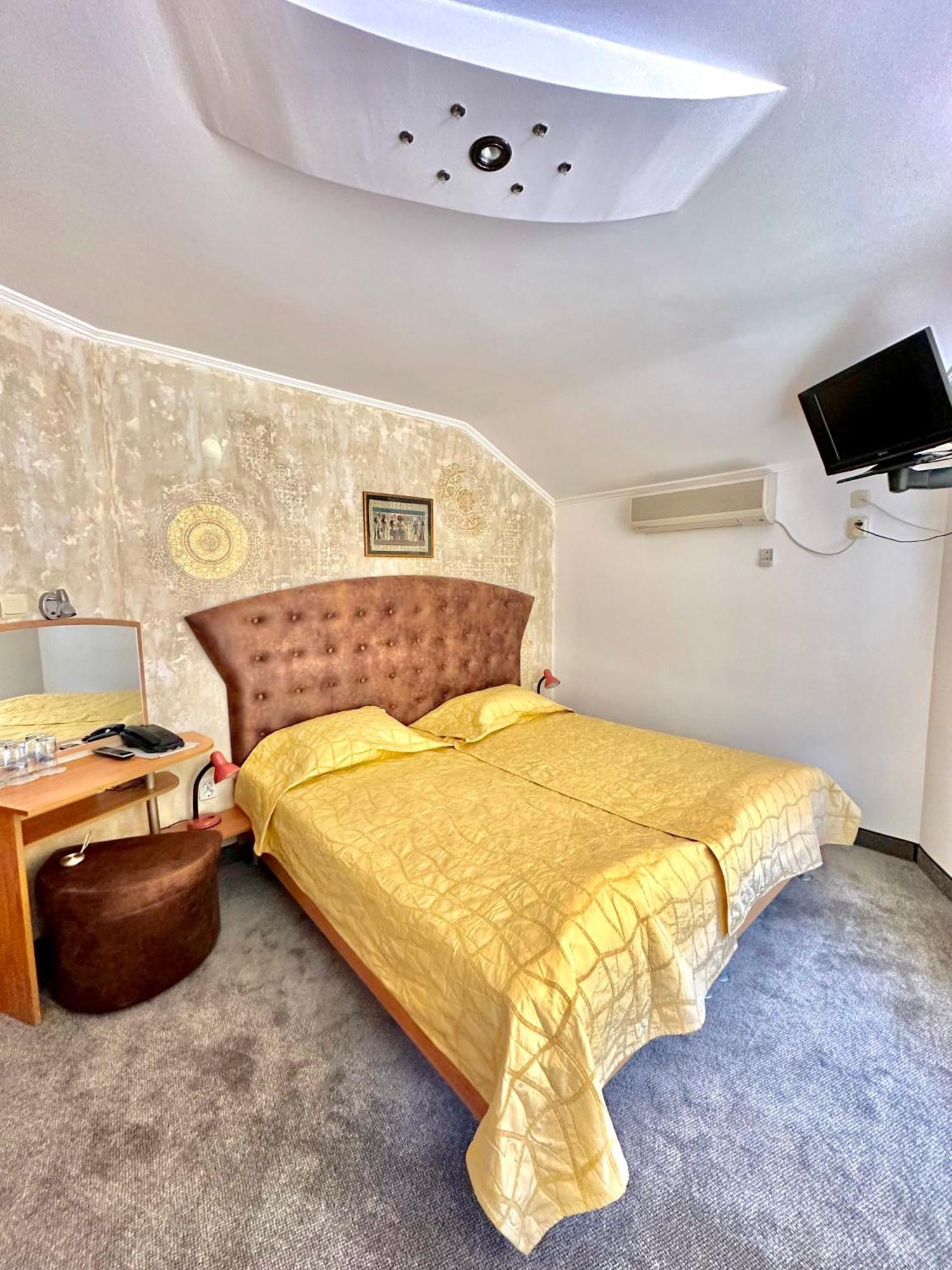 Family Hotel The Golden Fish Sozopol Buitenkant foto