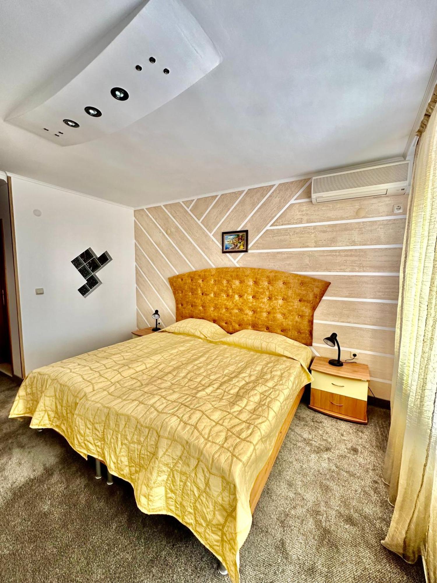 Family Hotel The Golden Fish Sozopol Buitenkant foto